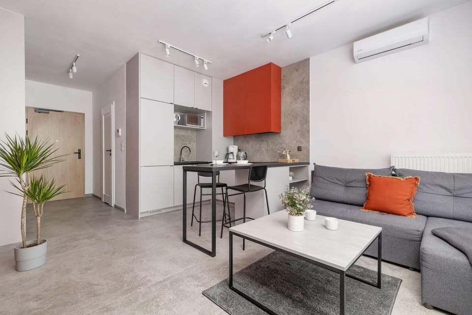 Kitchen or kitchenette, Seating area