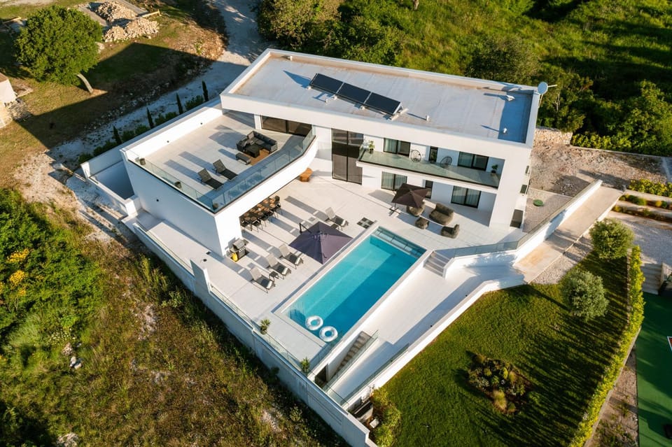Property building, Pool view, Swimming pool