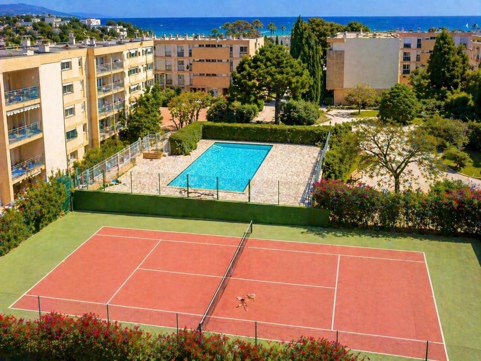 Les Cyclades, Vue mer & détente avec piscine et tennis House in Le Lavandou