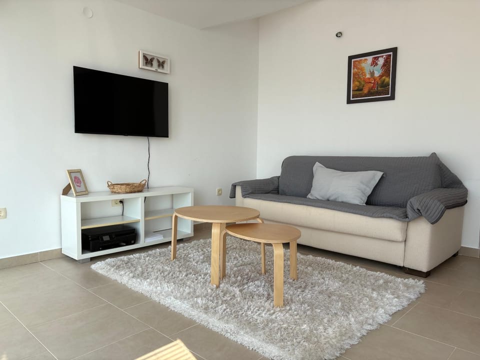 Acacia Hills D8 in Herceg Novi Apartment in Montenegro