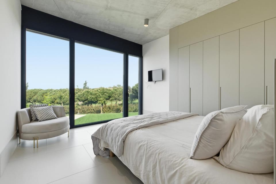 Bedroom, Garden view