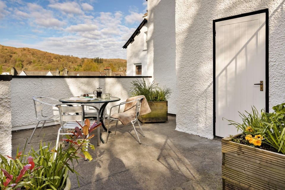 Property building, Patio, Garden, Garden view