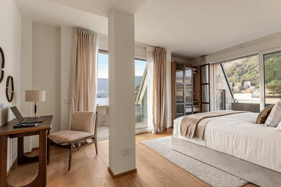 Royal Lakeview Penthouse by Aura Luxury Collection Apartment in Como