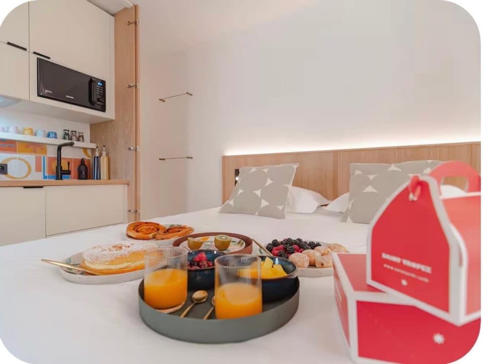 Le Clocher l Vieux village l Shellter-Rentals Apartment in Saint-Tropez