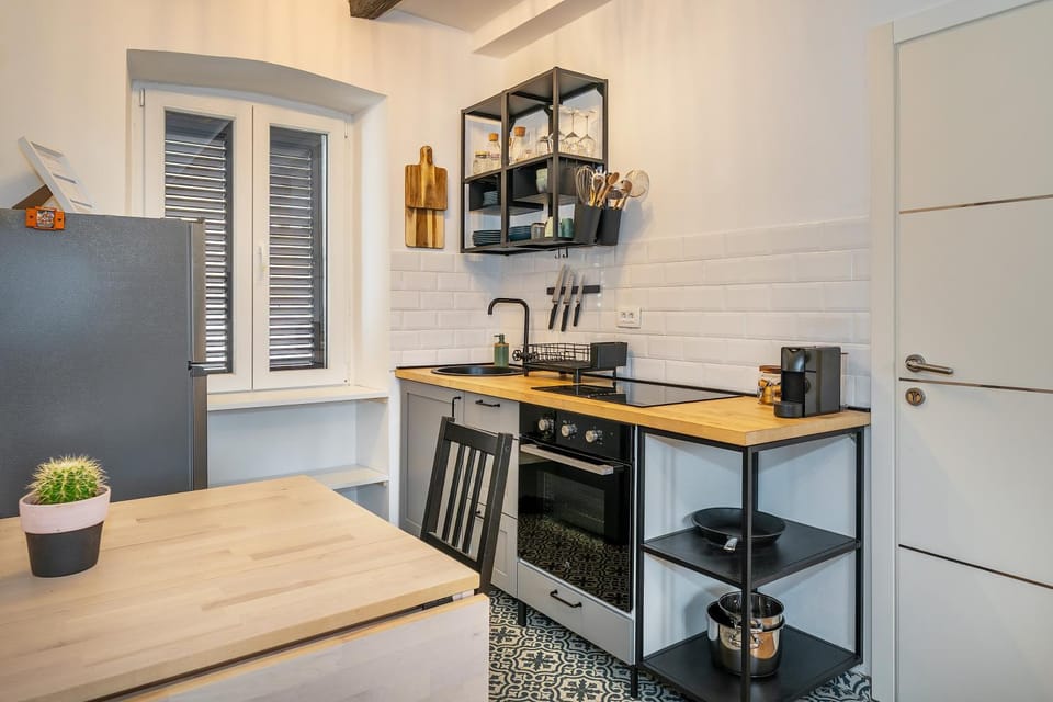 Studio Apartment Prvic with Sea View Apartment in Primorje-Gorski Kotar County