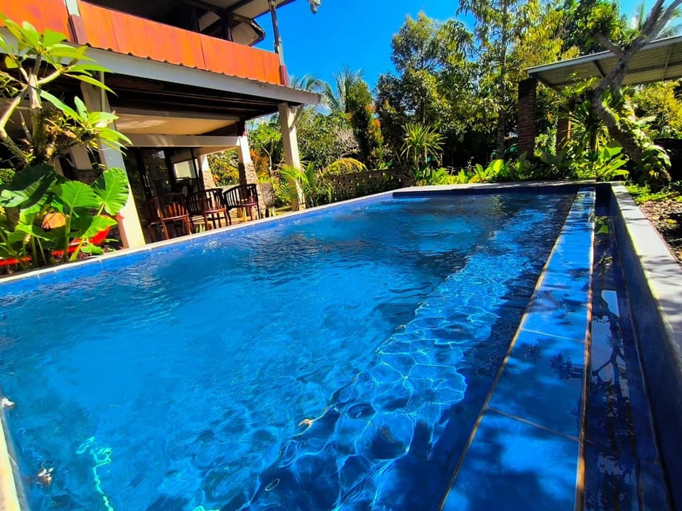 Swimming pool, Swimming pool