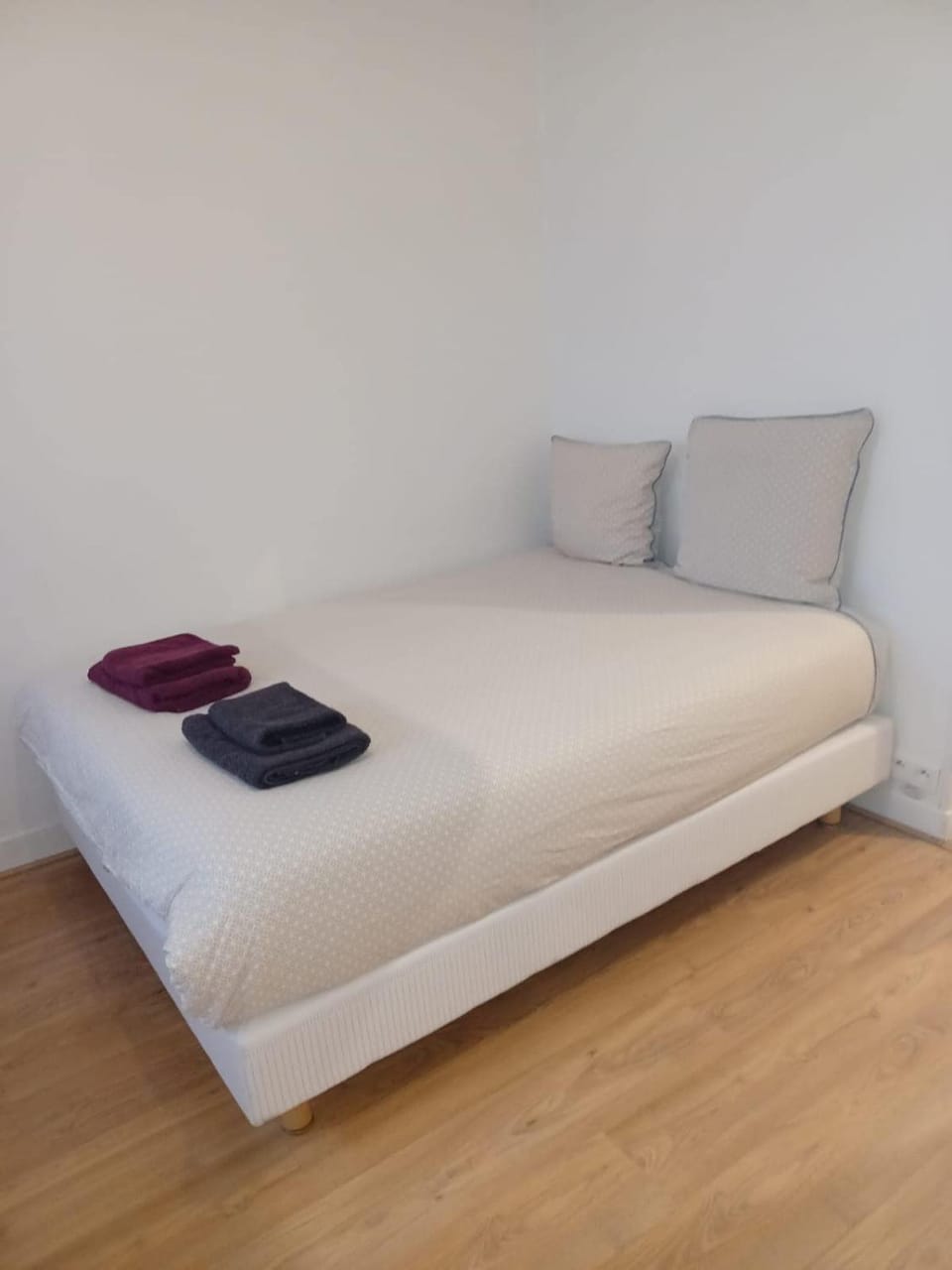Montmartre charmant studio Apartment in Paris