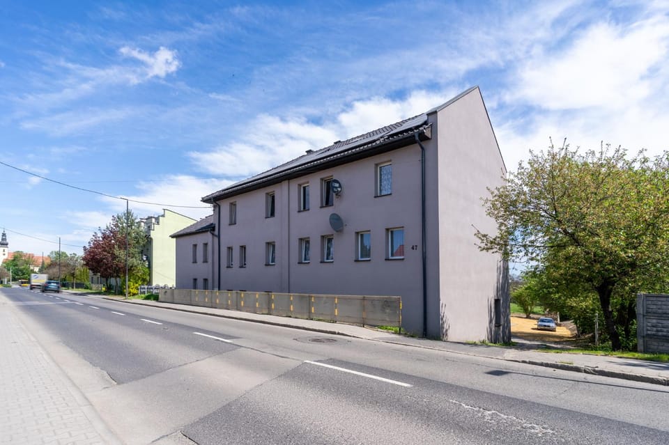 Property building, Neighbourhood