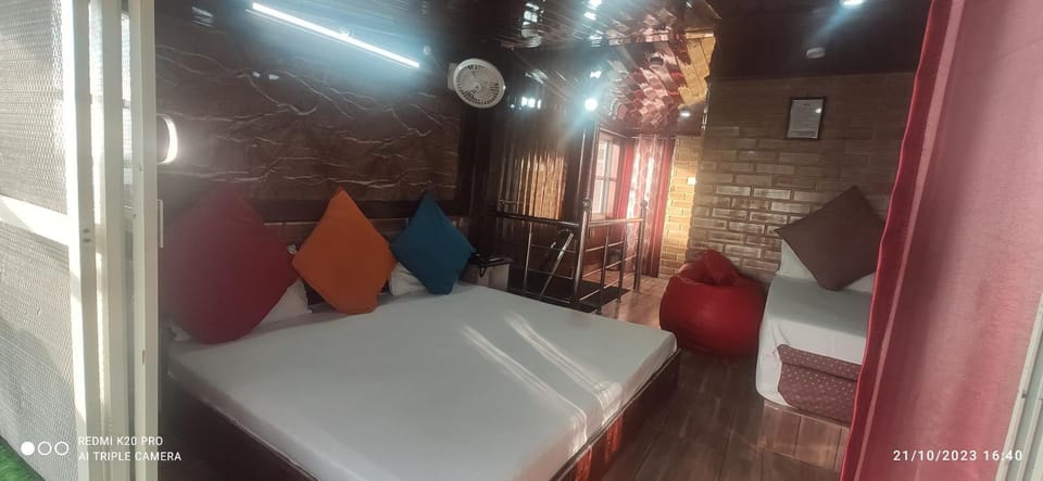HOTEL MALOOK A blink away from Mall Road Hotel in Shimla