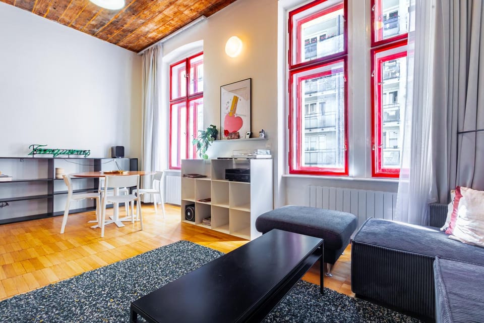 ADM Boutique Old Town Center Loft, Projector - Movie Apartment in Bratislava