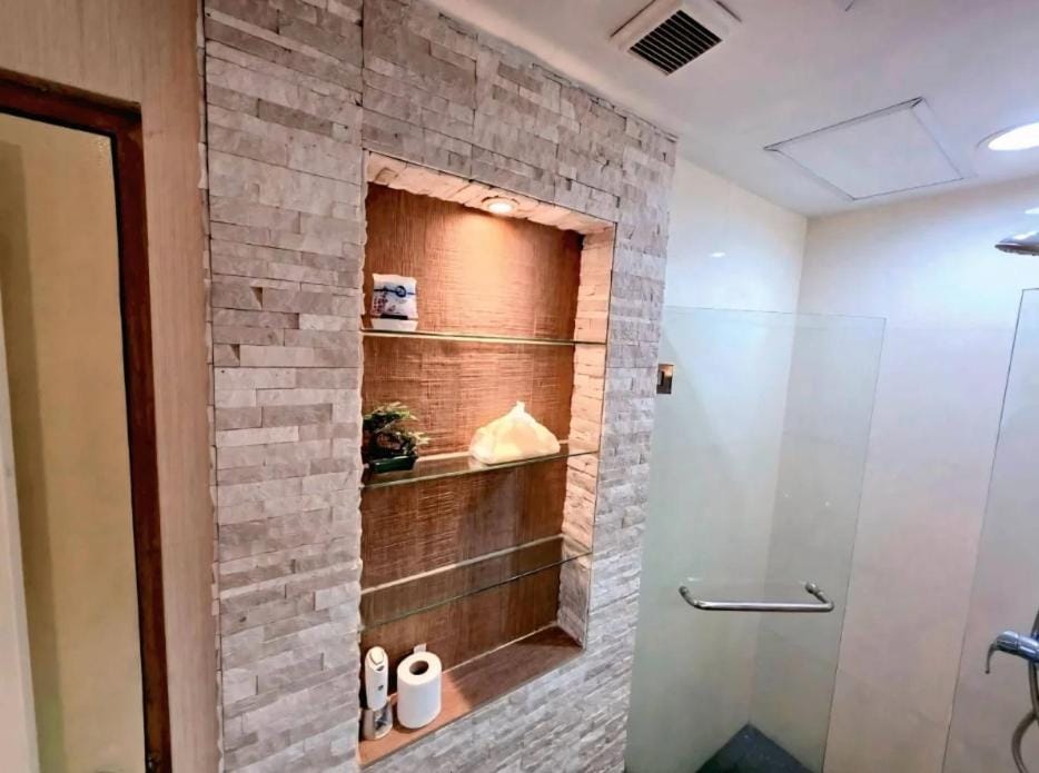 Cozy Minimal 1BR CMBD Pool Long Stay Friendly Apartment in Bangkok