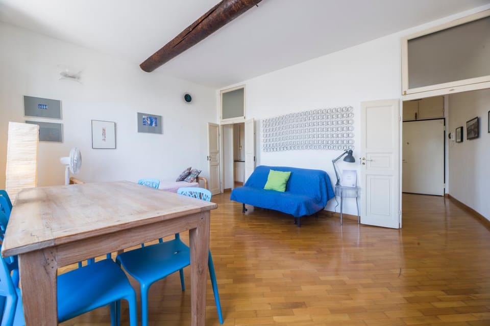 Cavour Suite Apartment in Genoa