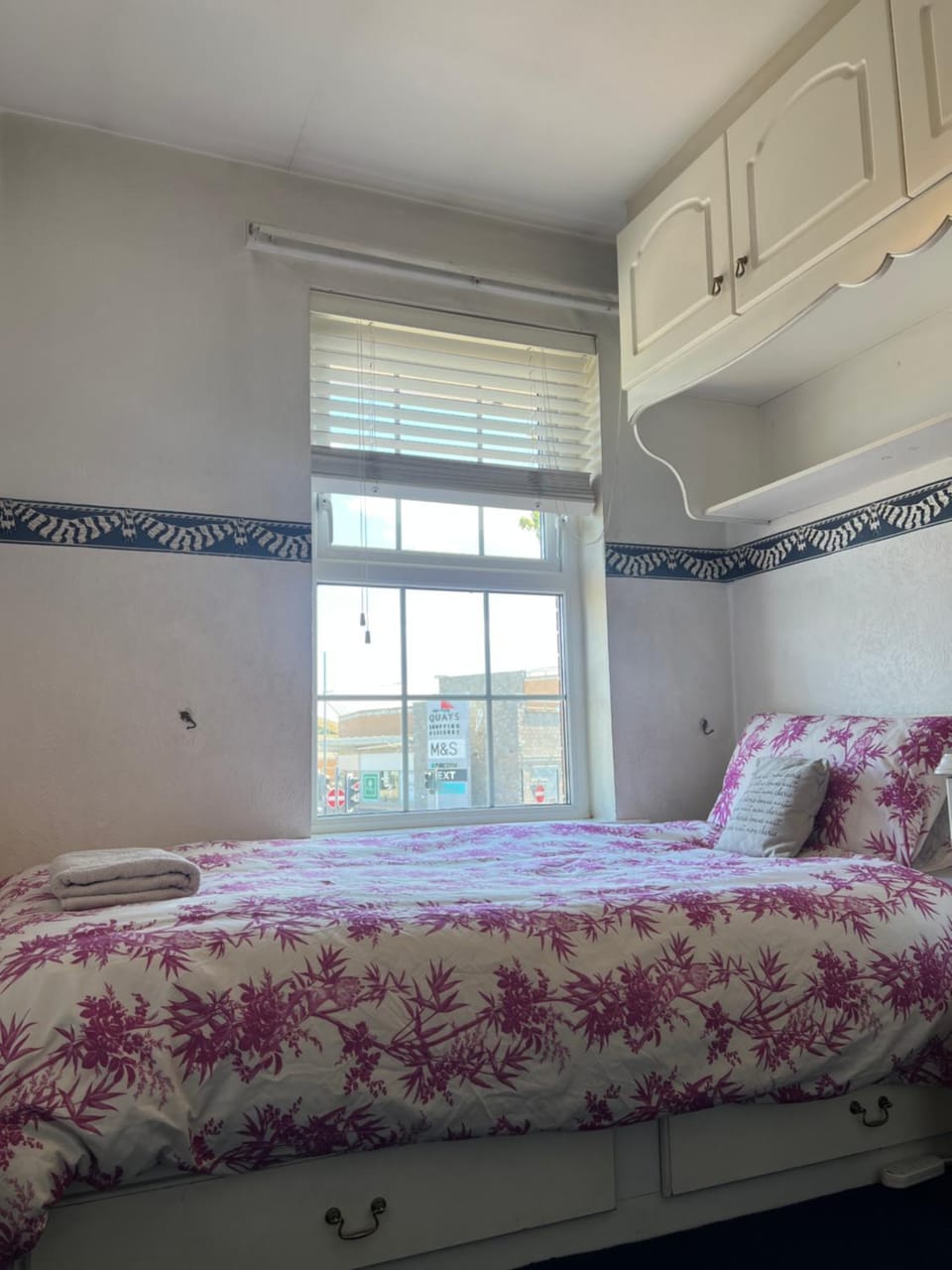 4 Bedroom House in Newry Central House in Newry