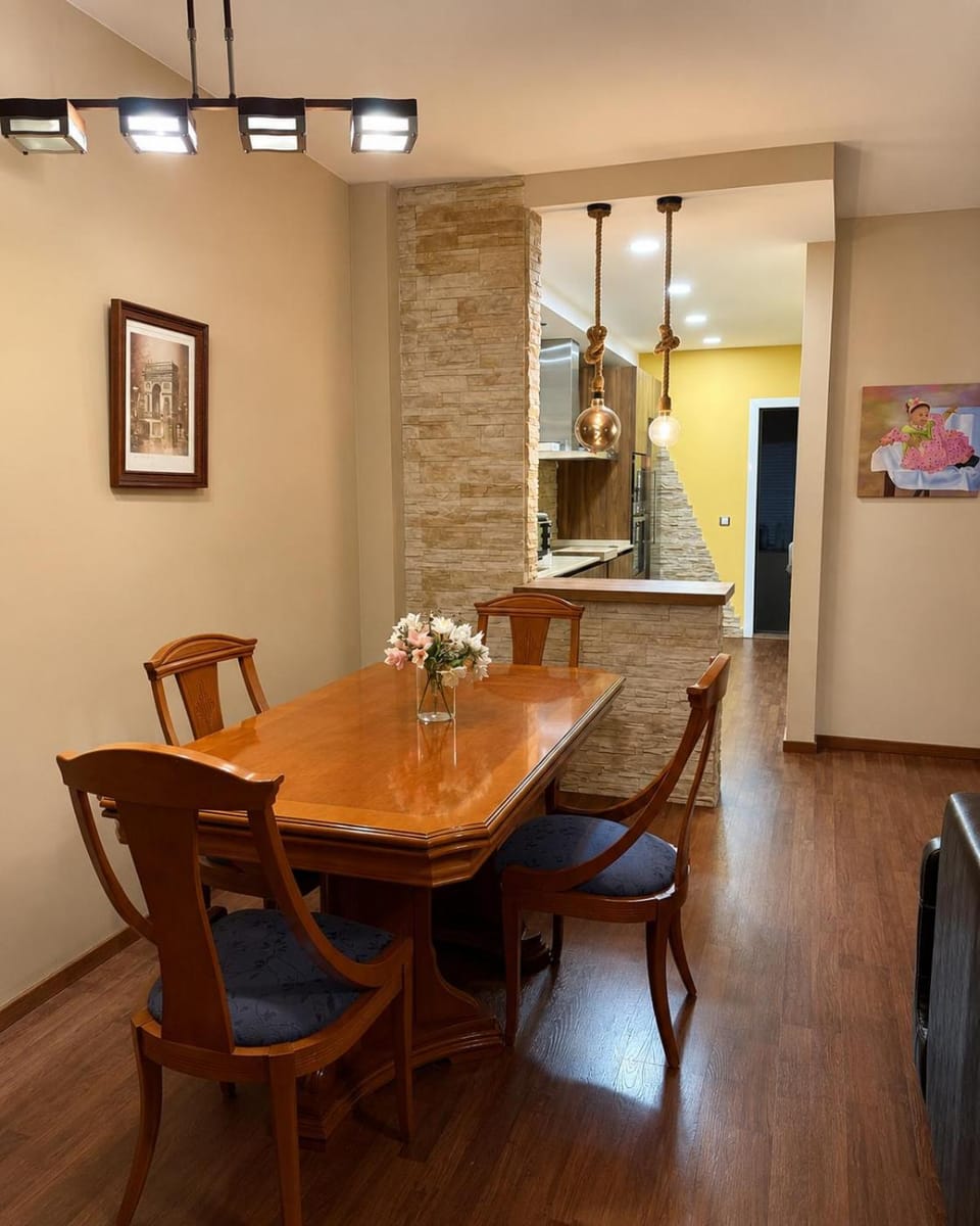 Living room, Dining area