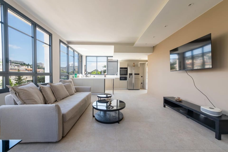 TV and multimedia, Living room, Seating area