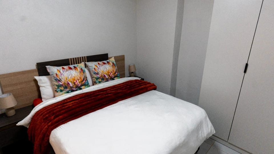 Deluxe on Main 5 Apartment in Roodepoort