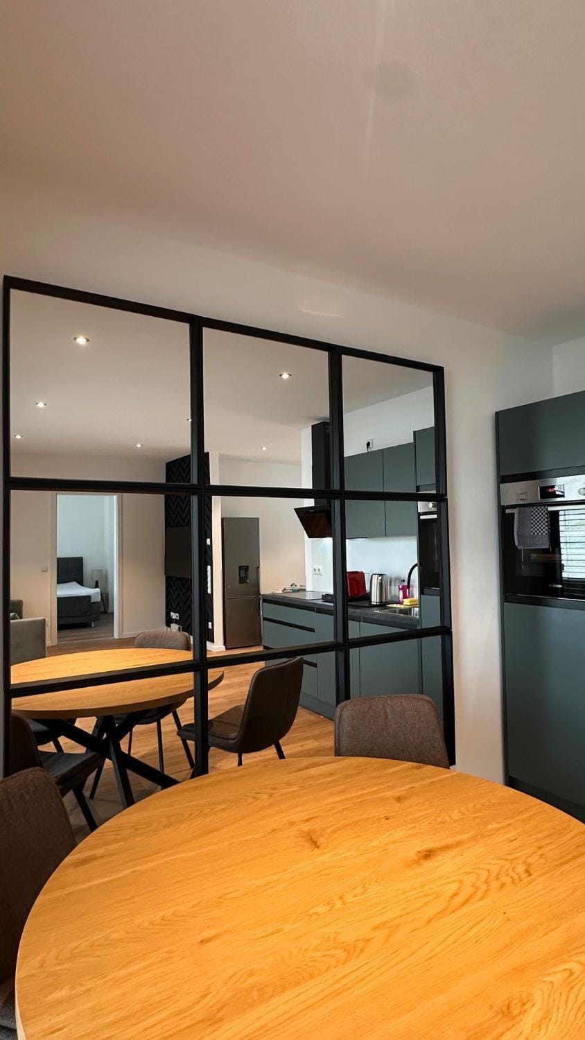 Kitchen or kitchenette, Decorative detail, Dining area