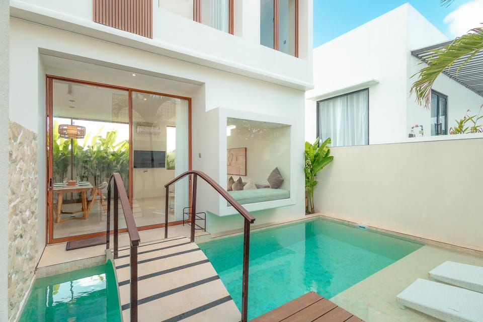 Patio, Day, Balcony/Terrace, Pool view, Swimming pool, sunbed