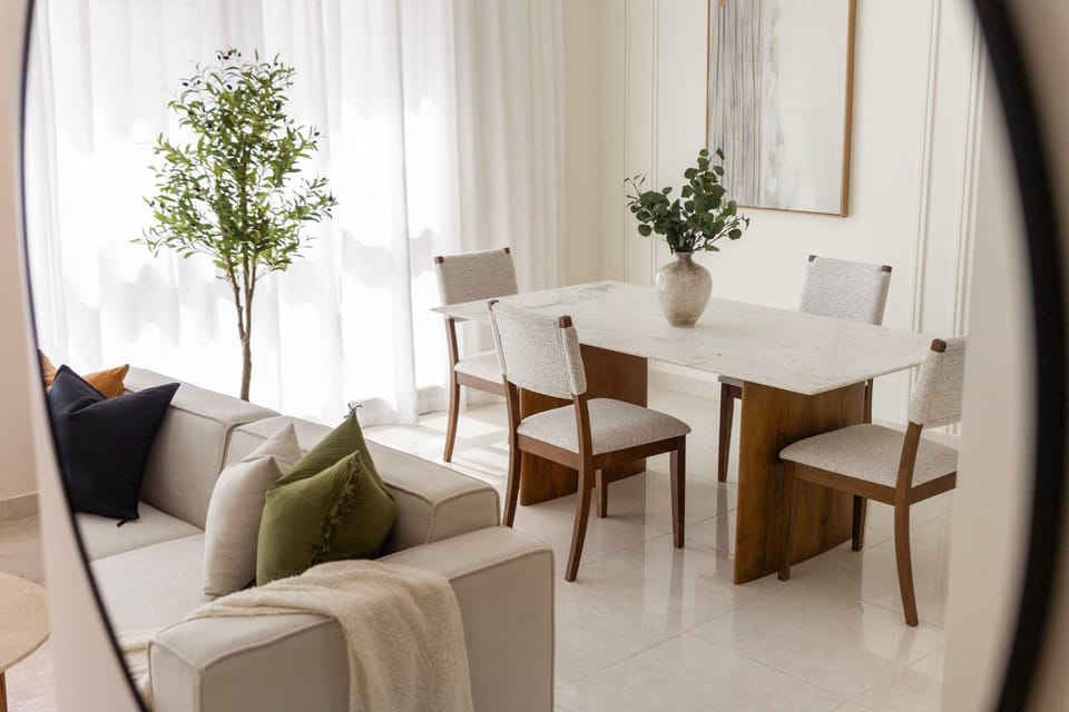 Living room, Seating area, Dining area