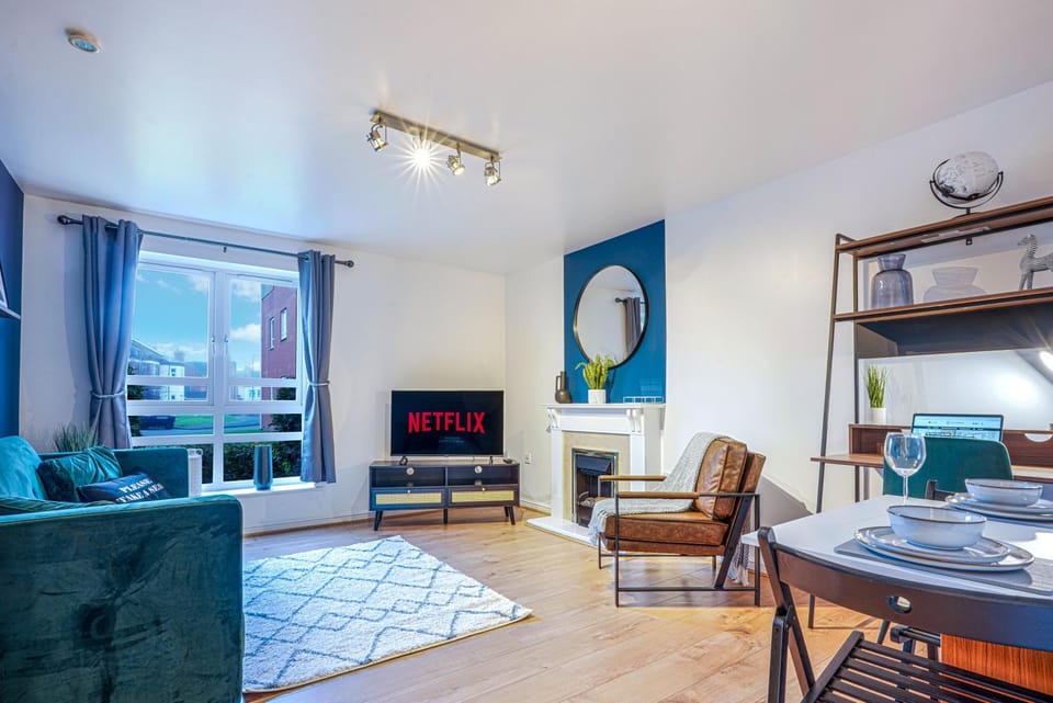 TV and multimedia, Living room, Seating area