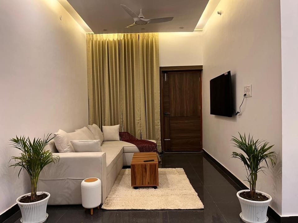 View (from property/room), Dining area