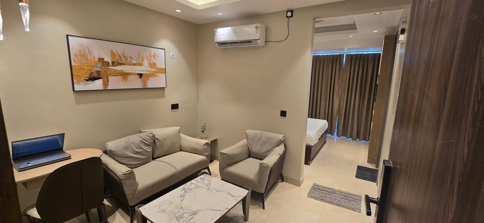 Pks studios With Balcony Gaur city ek murti Apartment in Noida