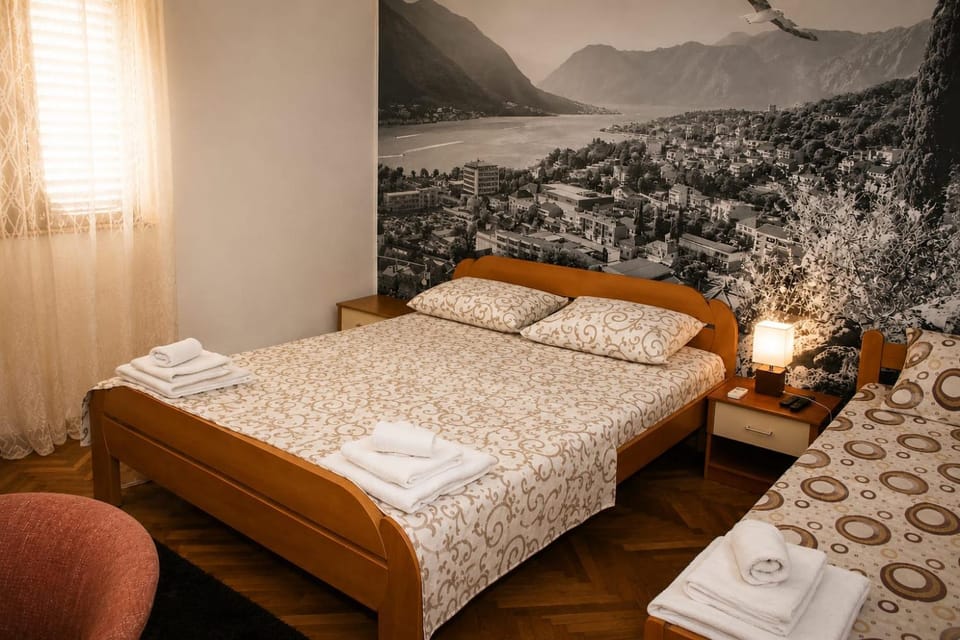 Apartman Jadran Private Parking Apartment in Dobrota