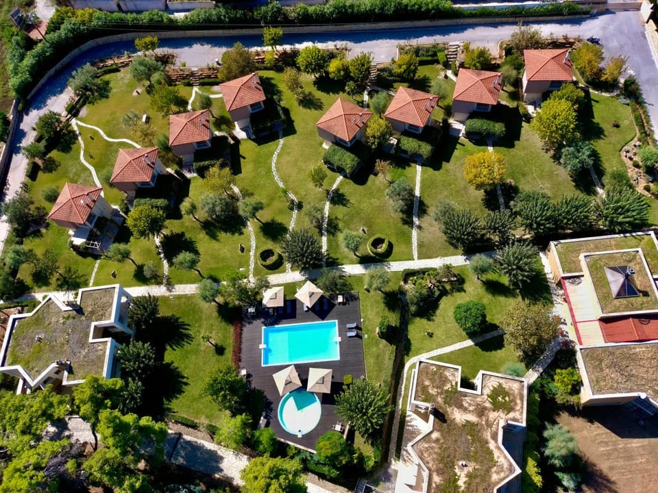 Property building, Nearby landmark, Spring, Off site, Day, Neighbourhood, Natural landscape, Bird's eye view, Summer, Children play ground, Children play ground, Garden, Seating area, Garden view, Garden view, Landmark view, Pool view, Street view, Area and facilities, Area and facilities, Swimming pool, Seasons, Time of day, Location, Sunrise, Sunset, Parking, wedding, wedding