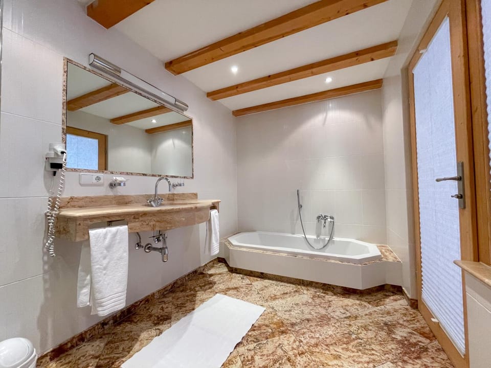 Toilet, Bathroom, Bath, towels