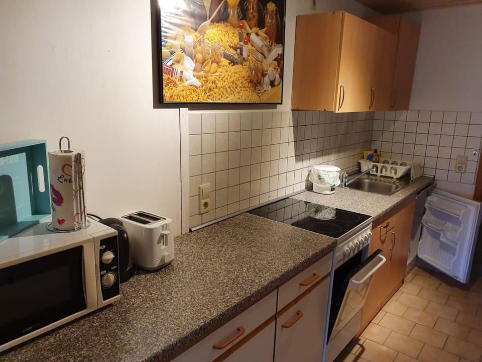 Kitchen or kitchenette, Living room