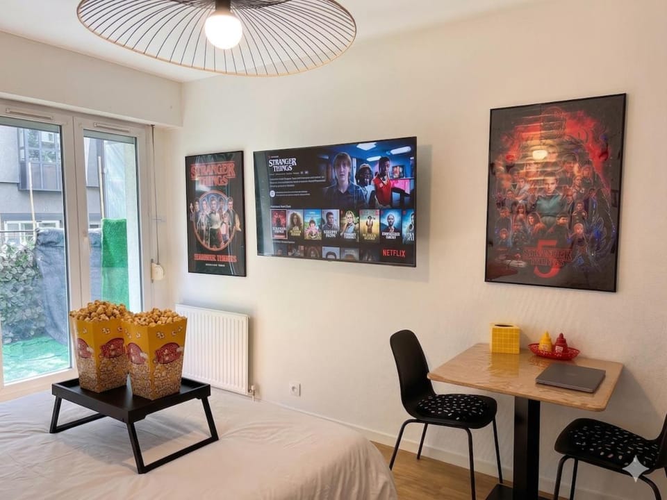 Stranger Pop, Balcon, gare et centre ville Apartment in Rennes