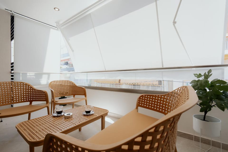 1BR Brand New Suite, Private Parking, Near Metro Apartment in Kallithea