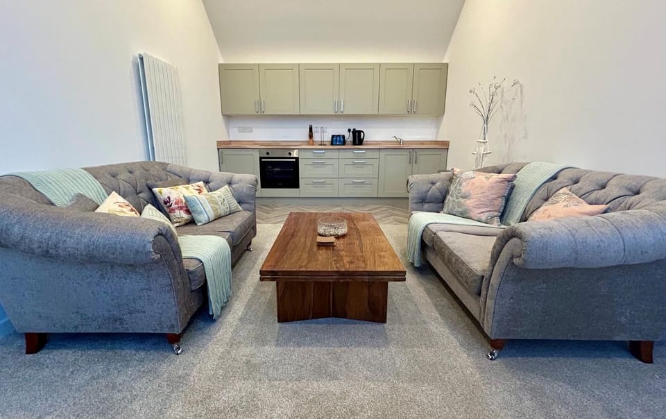 Property building, Living room, Dining area, kitchen