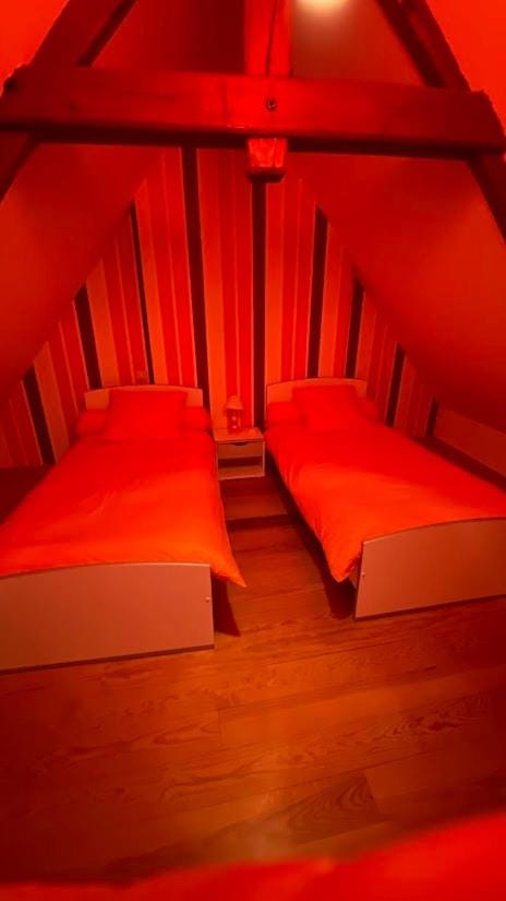 Gite de la vallée de la Vire pour 6 à 8 personnes proche l'A84 House in Normandy