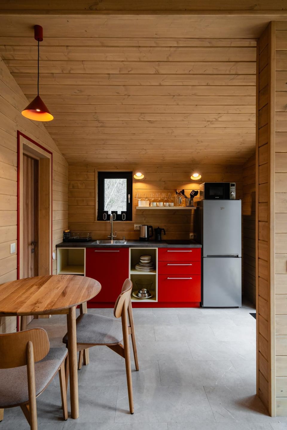 Kitchen or kitchenette, Dining area, minibar, pet friendly, stove