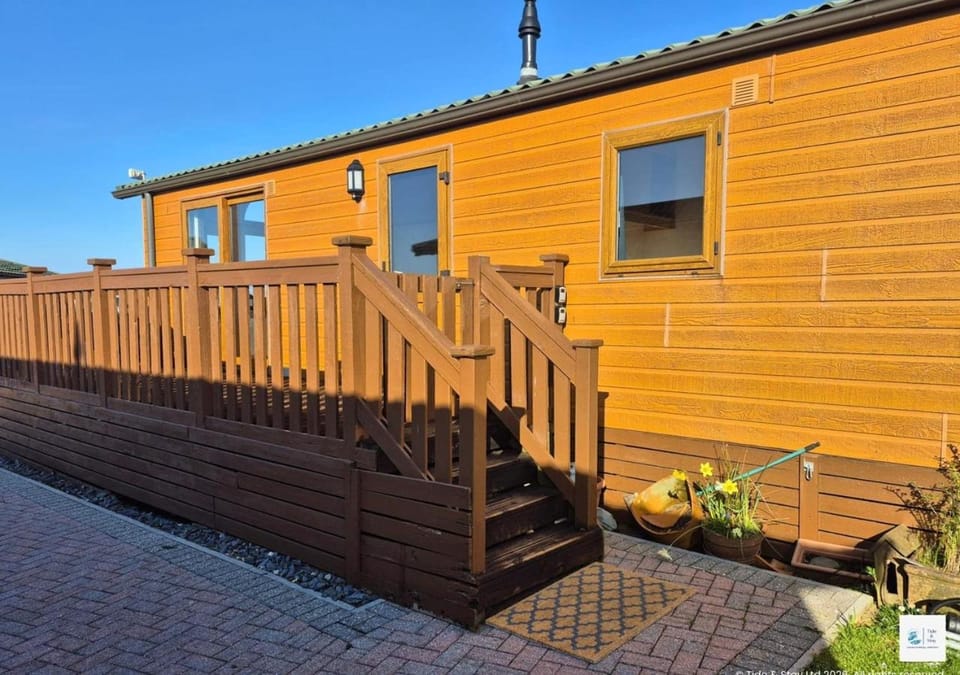 Property building, Balcony/Terrace