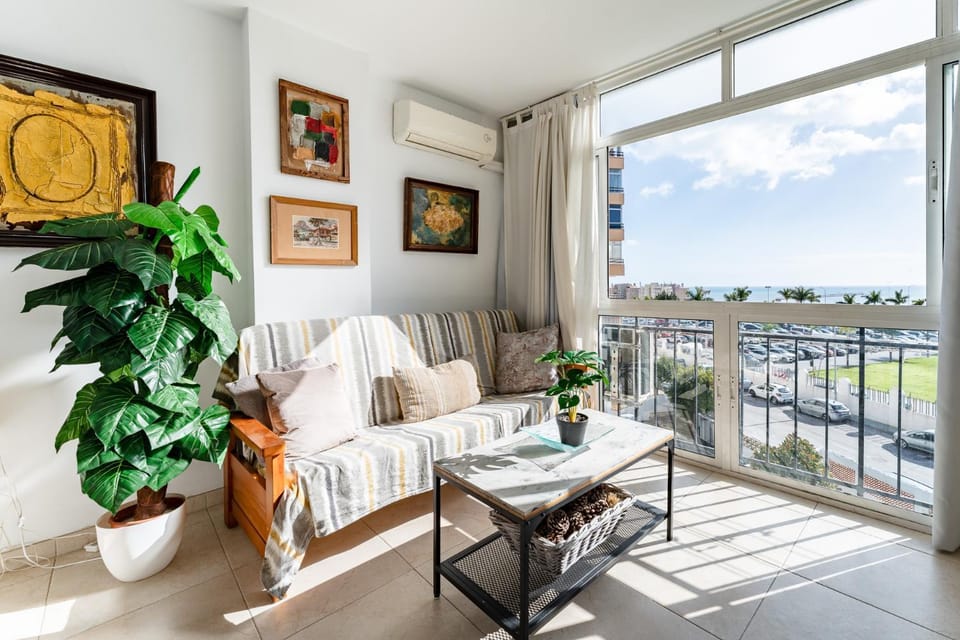 Day, View (from property/room), Living room