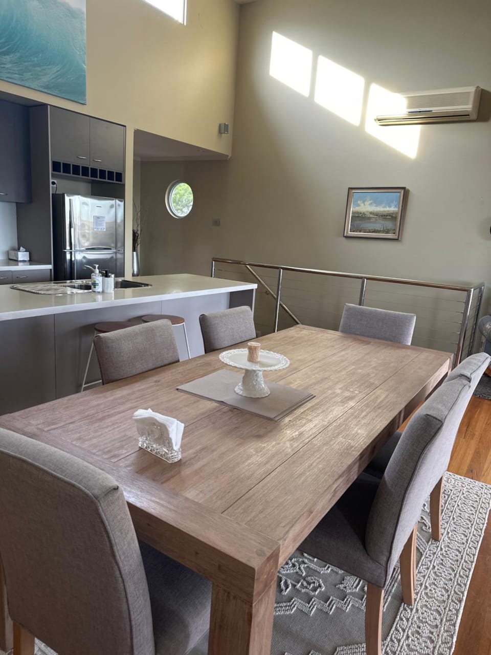 Kitchen or kitchenette, Living room, Seating area, Dining area, air conditioner