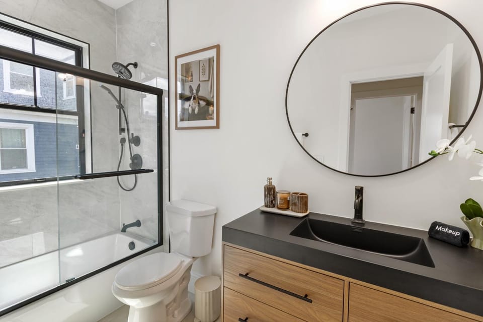 Toilet, Bathroom, Bath