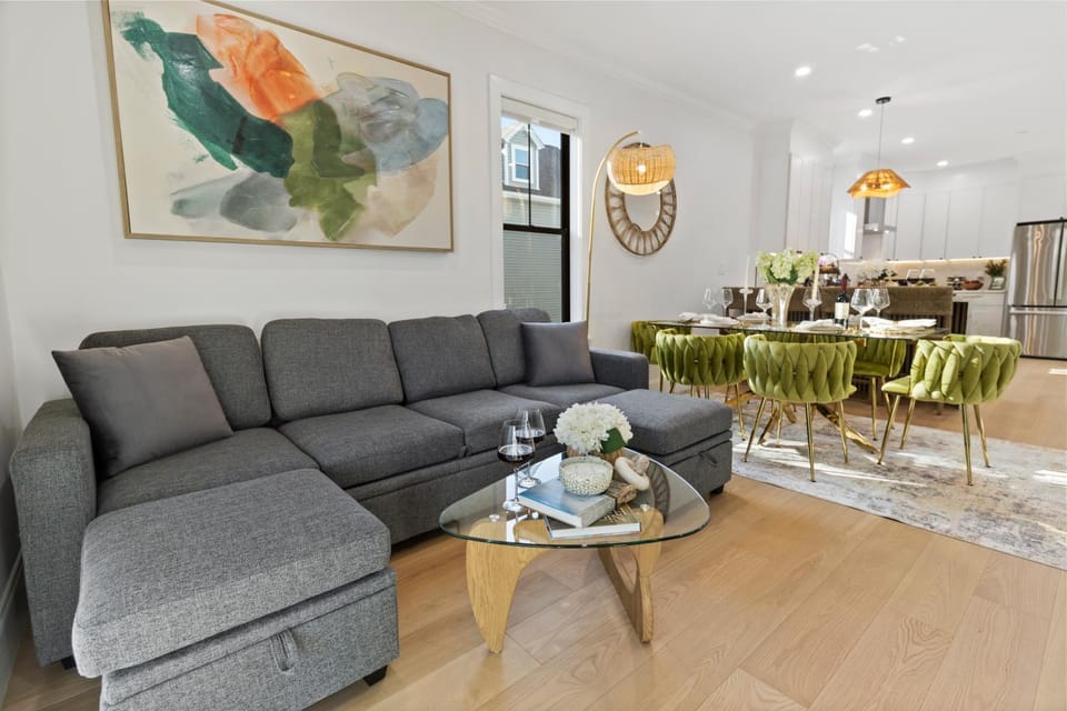 Living room, Seating area, Dining area