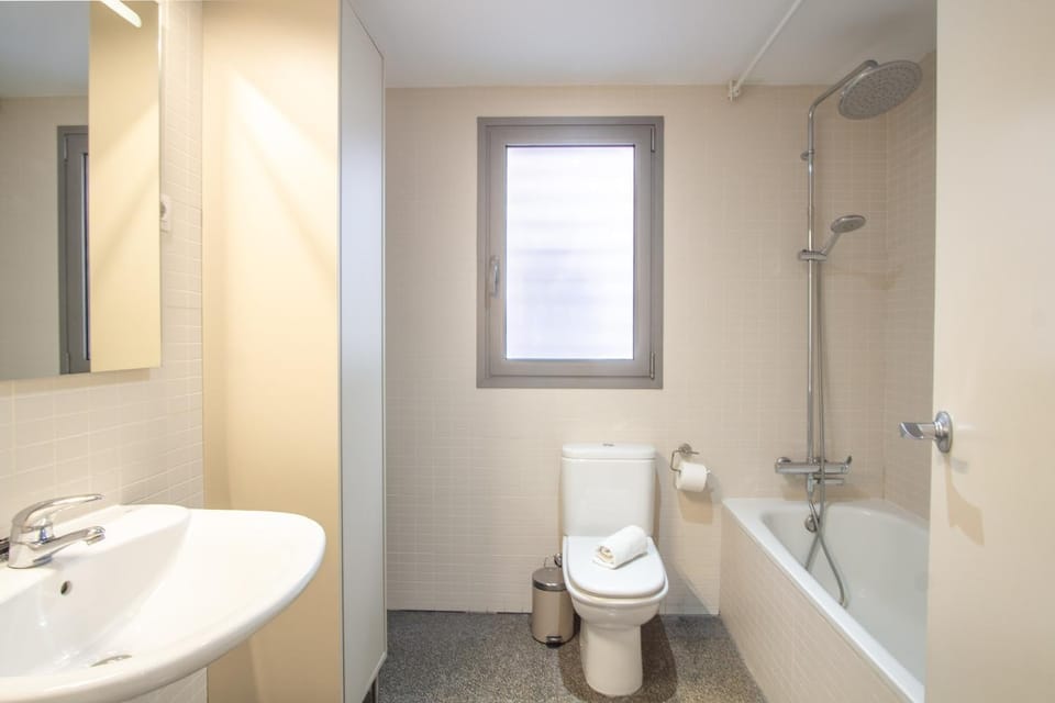 StayVNG Bright & Modern 2bd 214 Centre Vilanova Apartment in Garraf