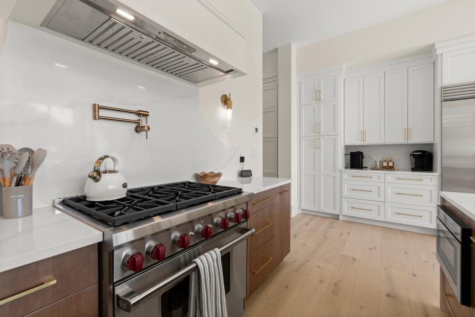 Luxe New 3BR Adair Park Downtown Woodstock Apartment in Woodstock