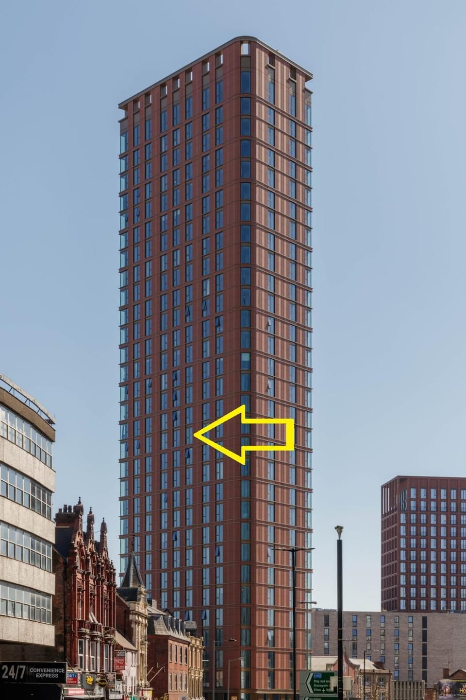 Modern 1 Bed with City Views in City Centre Apartment in Birmingham