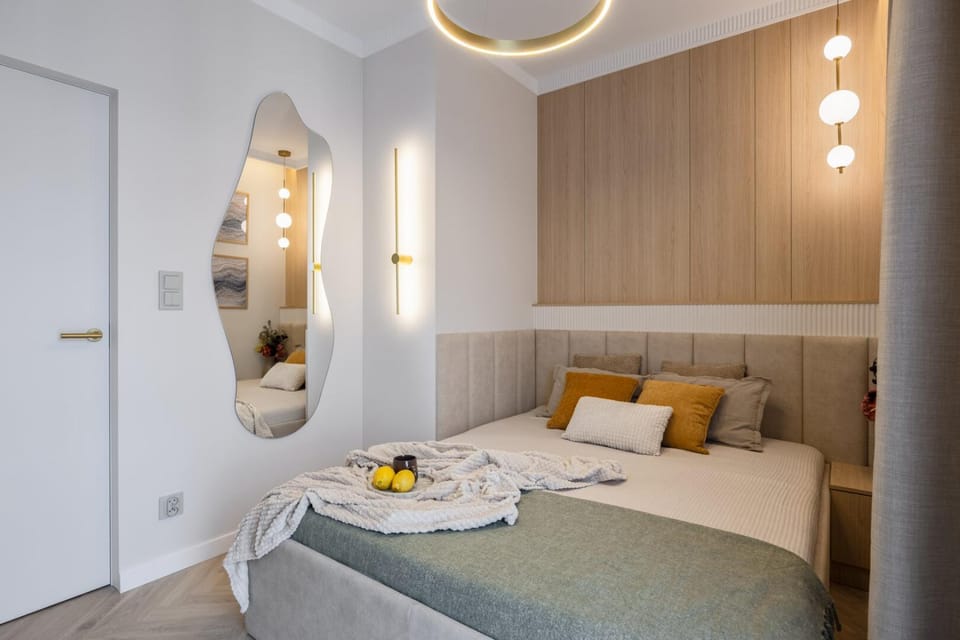 Bed, Photo of the whole room, Bedroom, towels, wardrobe