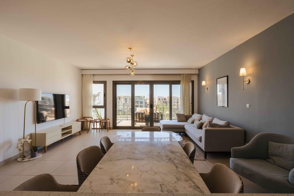 Living room, Dining area