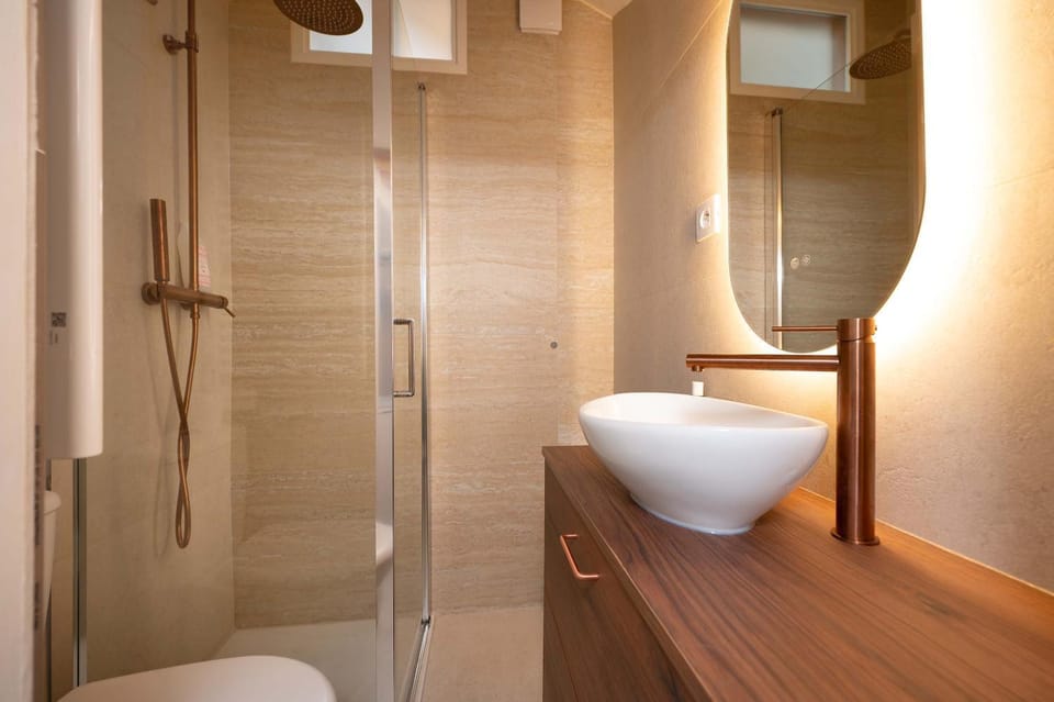 Shower, Bathroom