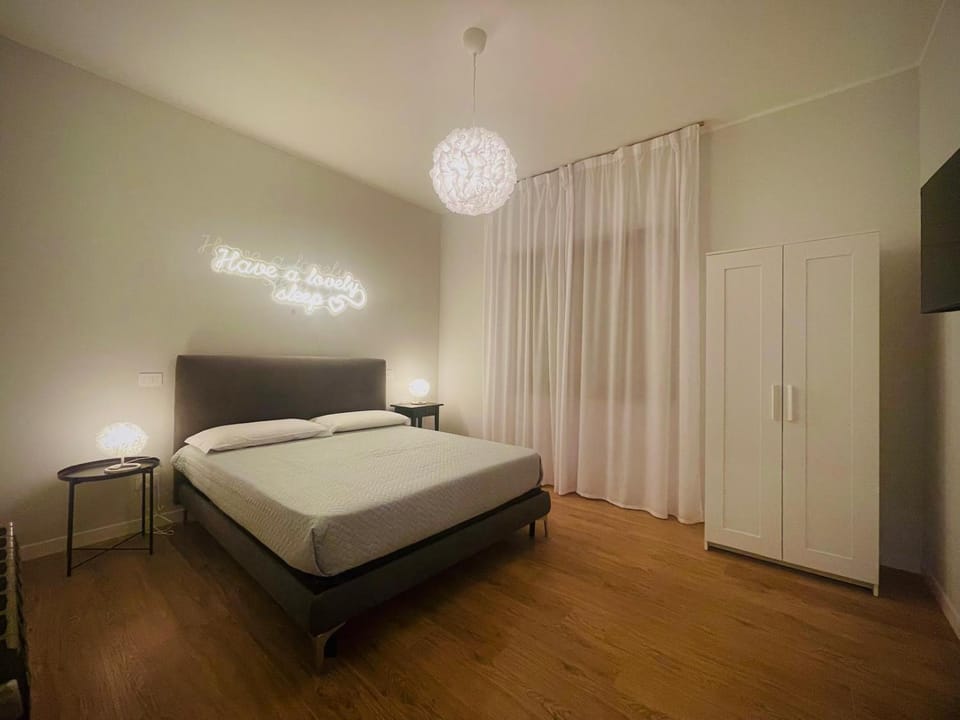 Bed, Photo of the whole room, Bedroom, wardrobe