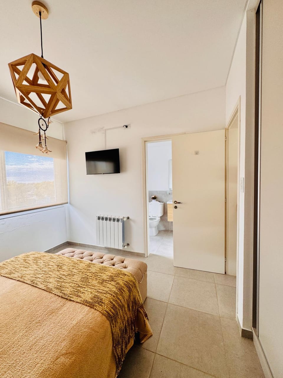 Los Pirineos TC Apartment in Junín