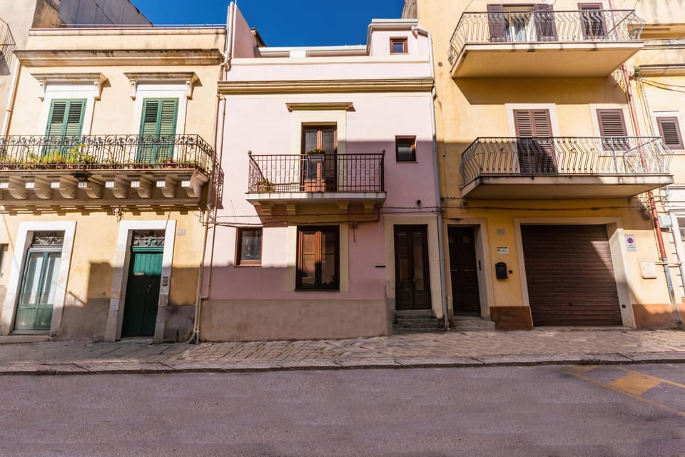 Property building, Street view