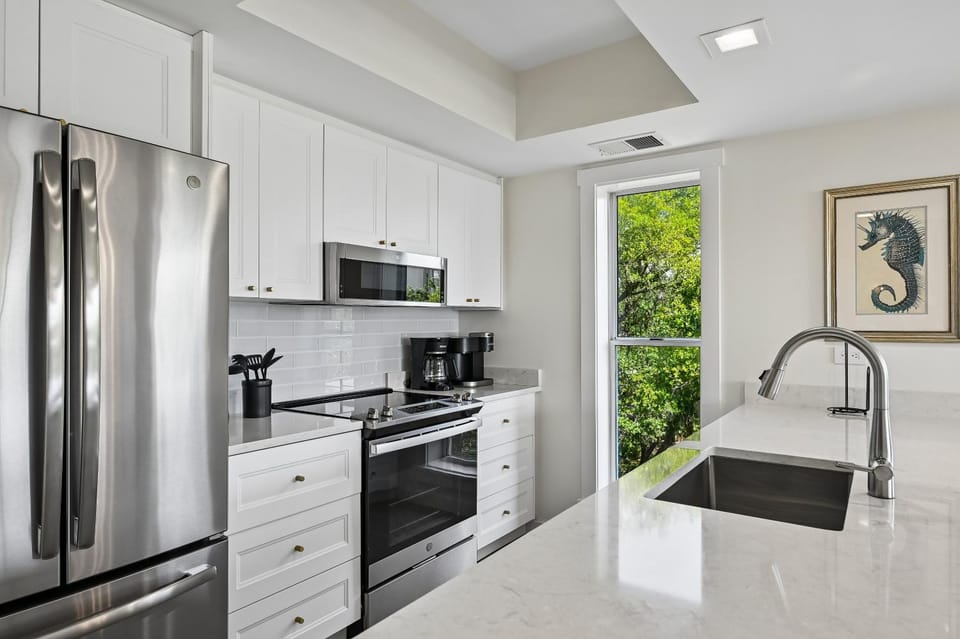 Day, Kitchen or kitchenette, furniture, microwave, oven, stove, kitchen